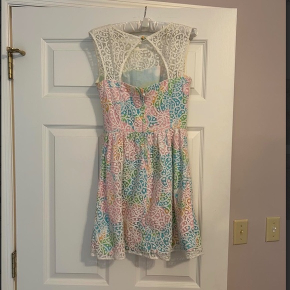 Lilly Pulitzer Eyelet Dress, size 2 - Picture 2 of 4
